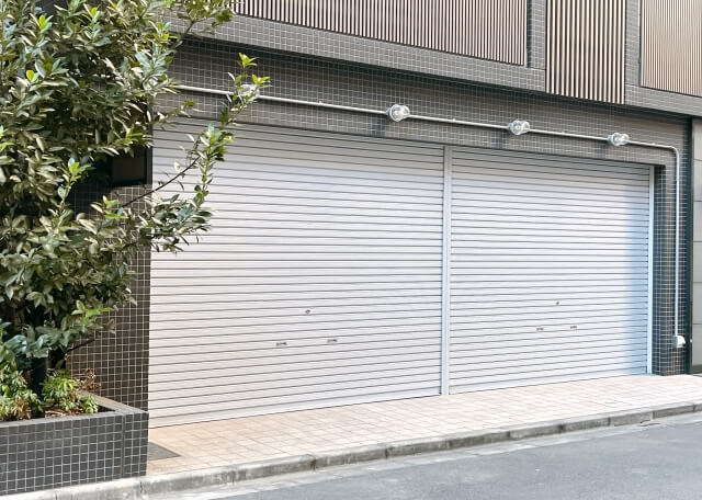 店舗営業への影響を抑えるシャッター交換工事の流れ