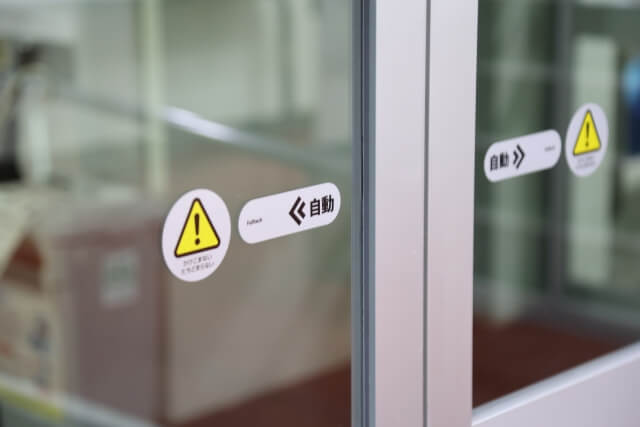 店舗でドアを新調する理由｜集客と防犯性を高めるメリット