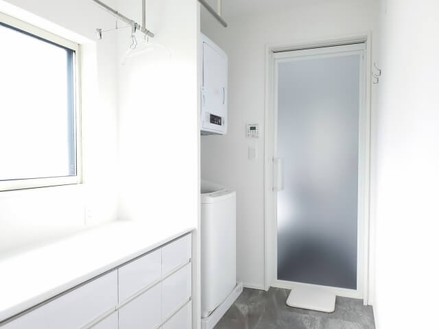 浴室ドアの交換タイミングと判断サイン